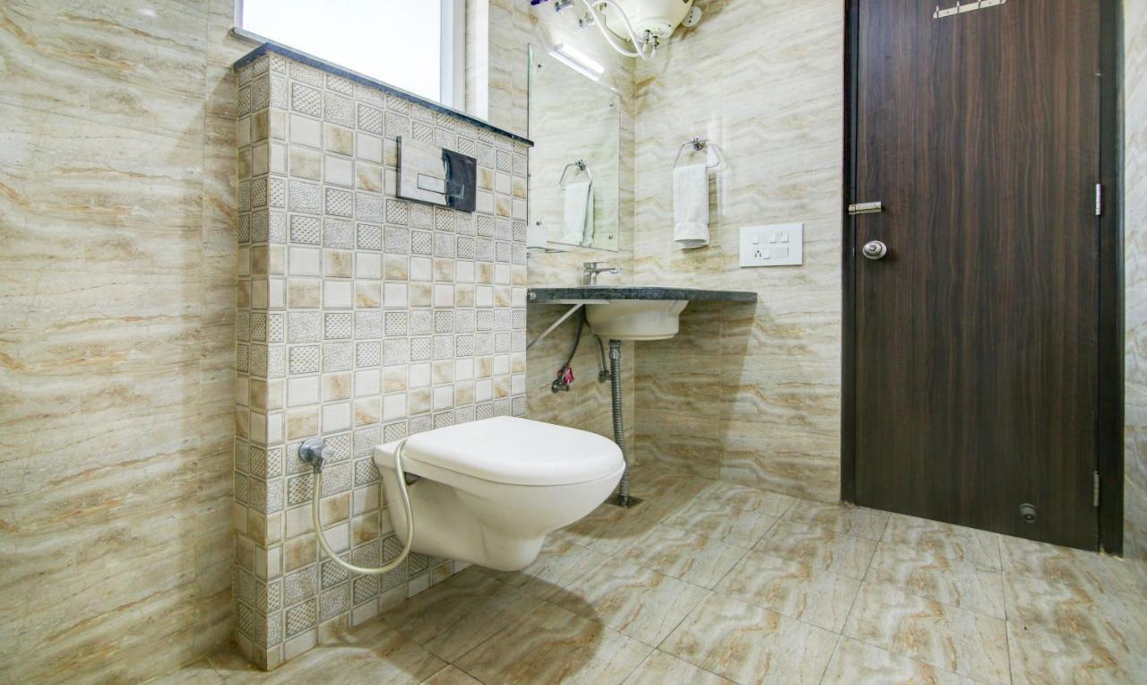 Treebo Trend Blooms Premium Hotel Gurgaon Zewnętrze zdjęcie